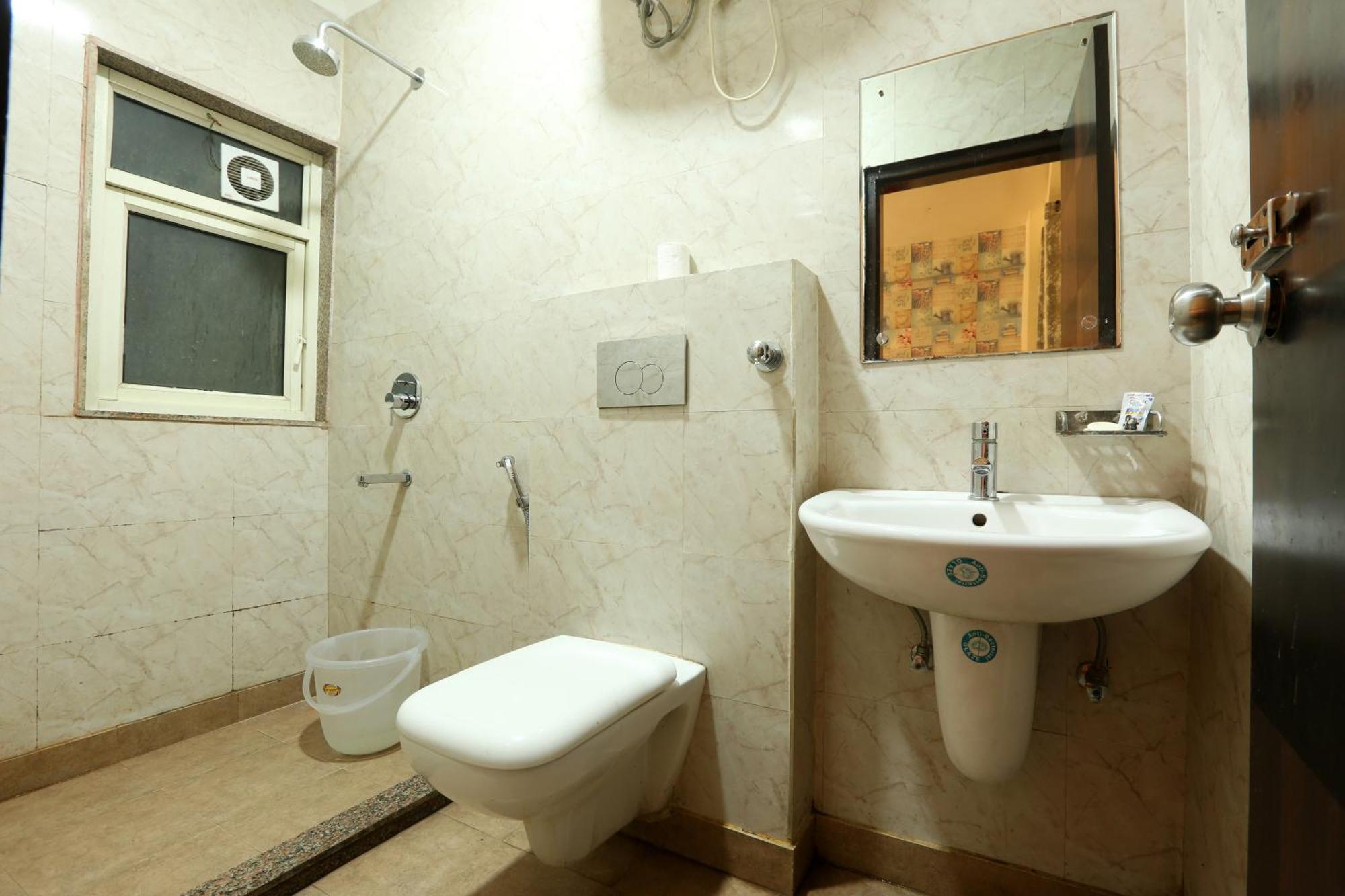 Hotel Ark Wood At Airport Neu-Delhi Exterior foto