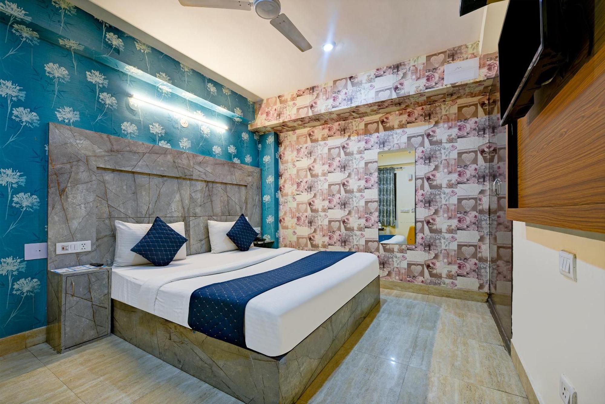 Hotel Ark Wood At Airport Neu-Delhi Exterior foto