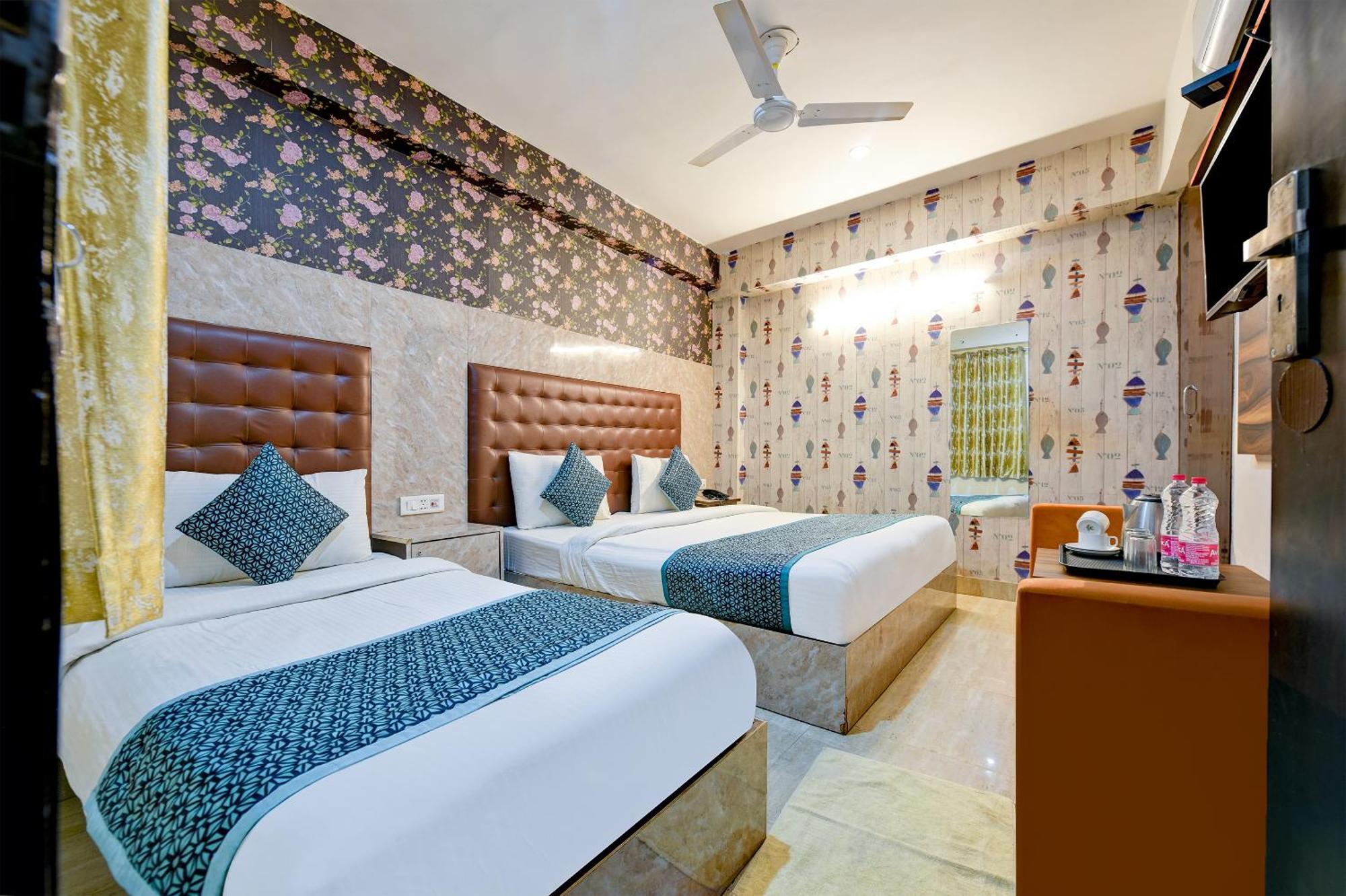 Hotel Ark Wood At Airport Neu-Delhi Exterior foto
