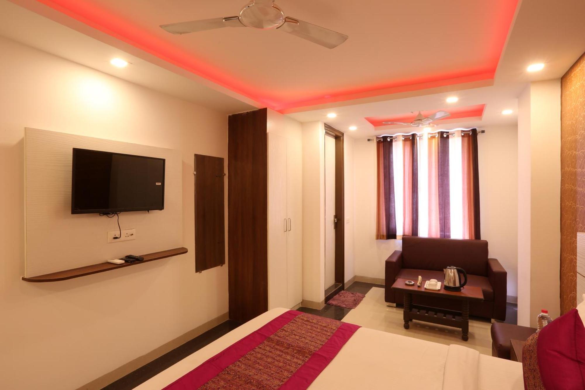 Hotel Ark Wood At Airport Neu-Delhi Exterior foto