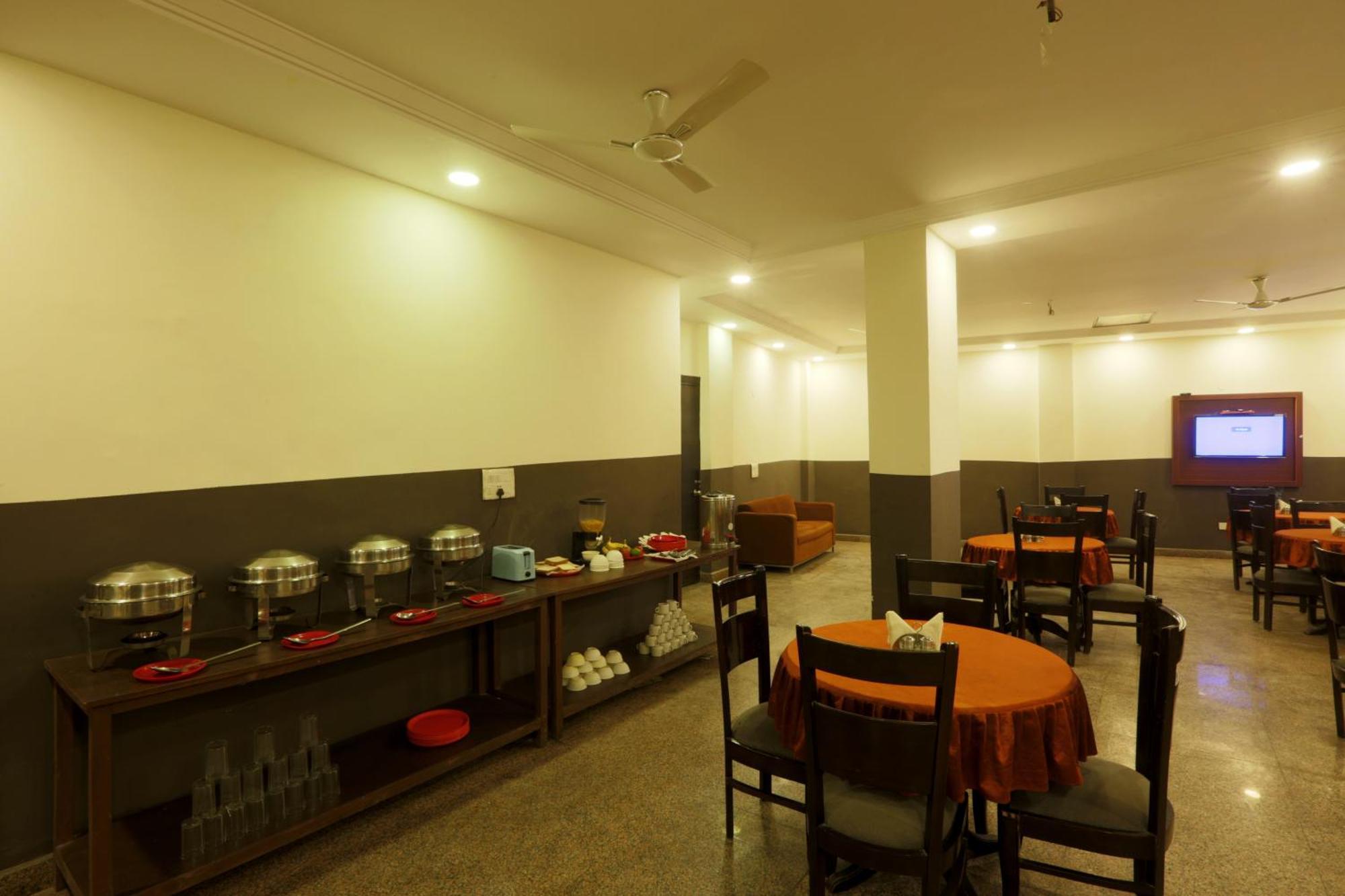 Hotel Ark Wood At Airport Neu-Delhi Exterior foto